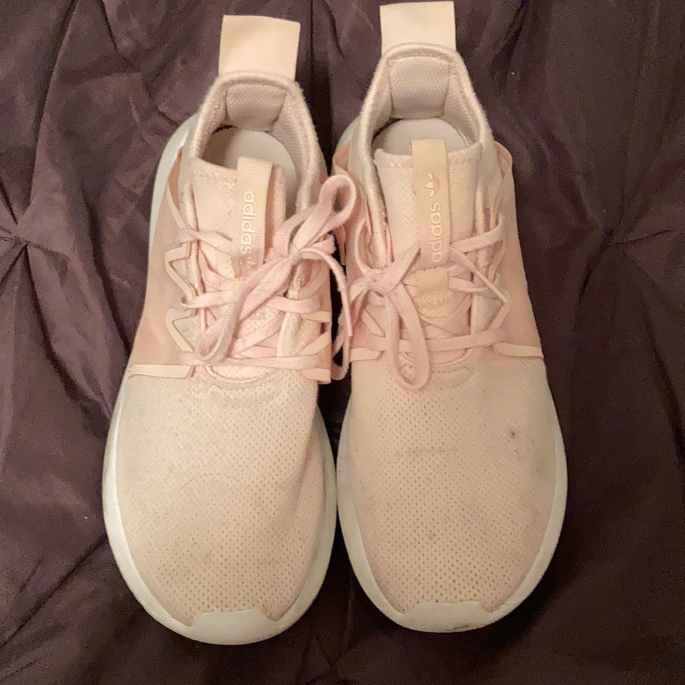 Adidas tennis shoes